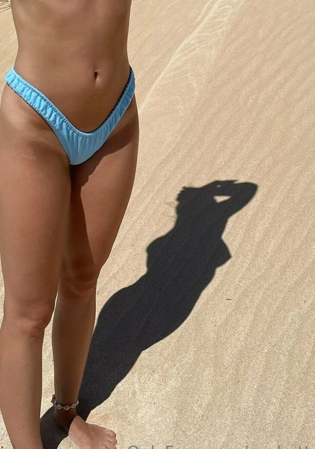 Cara Ellis