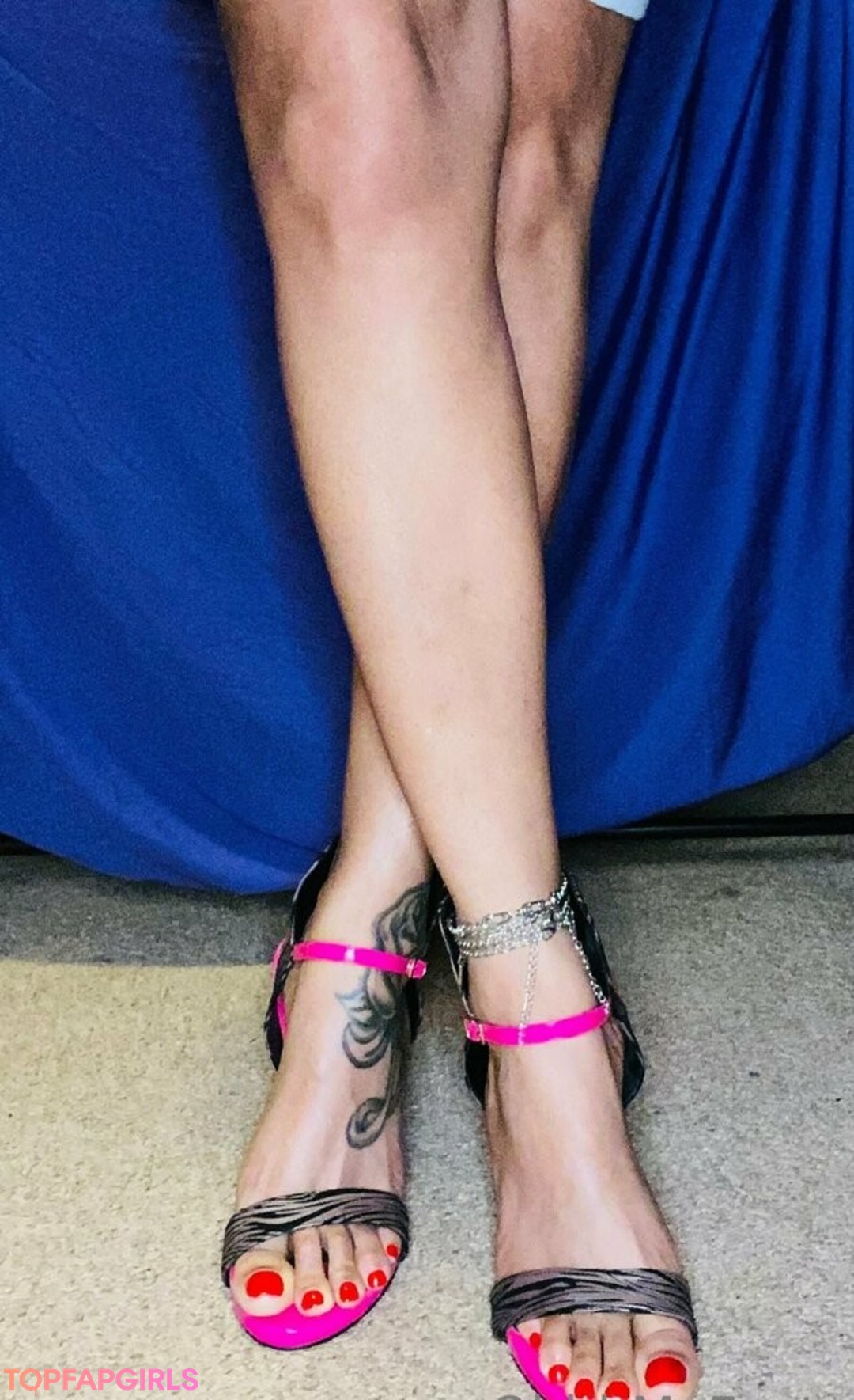 Foto desnuda filtrada de OnlyFans de Ohhhmyfeetz #24 Foto desnuda filtrada de OnlyFans de Ohhhmyfeetz #24