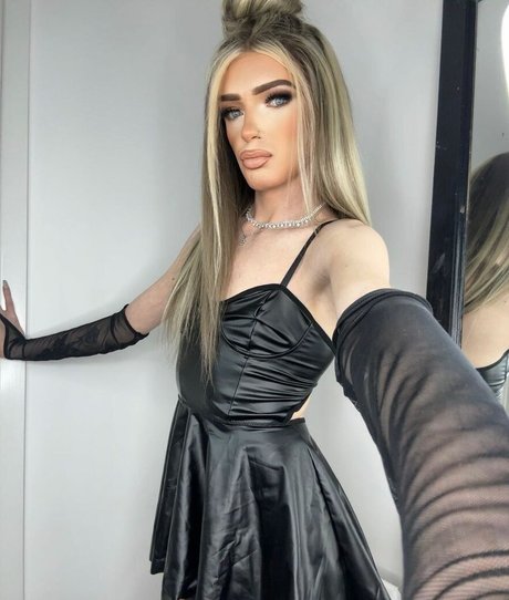 Foto desnuda filtrada de OnlyFans de Spicyshantel
