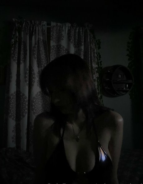 Foto desnuda filtrada de OnlyFans de Akarikitti