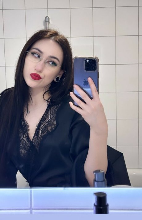 Foto desnuda filtrada de OnlyFans de Neekol