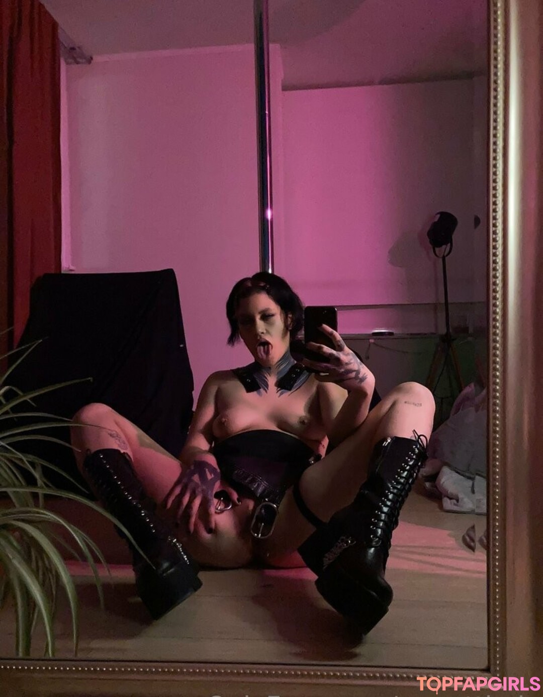 Foto desnuda filtrada de OnlyFans de Sweetthole #19 Foto desnuda filtrada de OnlyFans de Sweetthole #19
