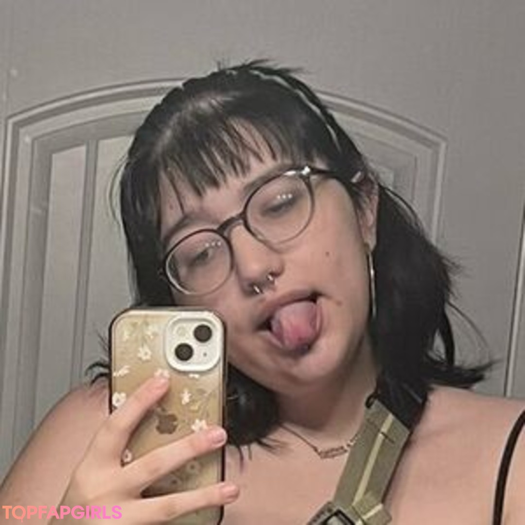 Foto desnuda filtrada de OnlyFans de Icedmelontt #5 Foto desnuda filtrada de OnlyFans de Icedmelontt #5