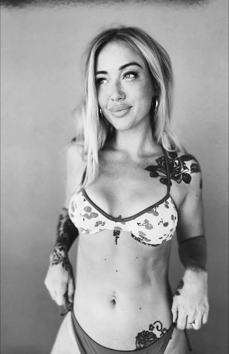 Foto desnuda filtrada de OnlyFans de Rachelelizabethx0