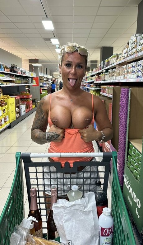 Foto desnuda filtrada de OnlyFans de Brithotwife