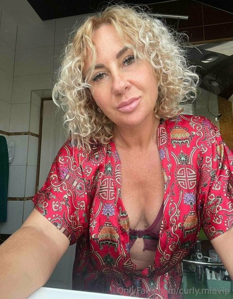 Curlymiavip