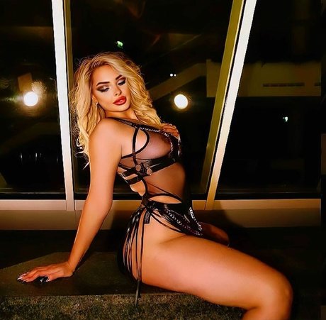 Foto desnuda filtrada de OnlyFans de Romanian Model
