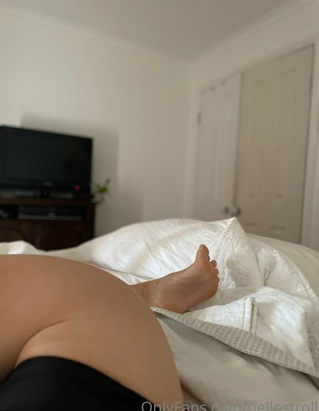 Foto desnuda filtrada de OnlyFans de Hellostroll