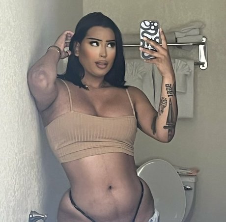 Alexistheedoll