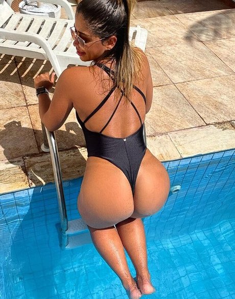 Luciana Vasconcelos