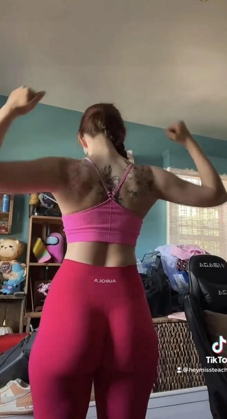 Foto desnuda filtrada de OnlyFans de Heymissteacher