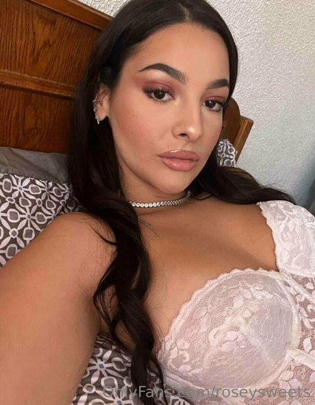 Foto desnuda filtrada de OnlyFans de Roseysweets
