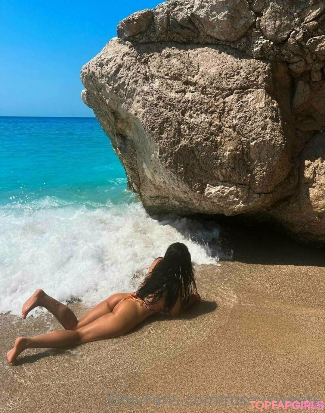 Foto desnuda filtrada de OnlyFans de Roseysweets #27 Foto desnuda filtrada de OnlyFans de Roseysweets #27