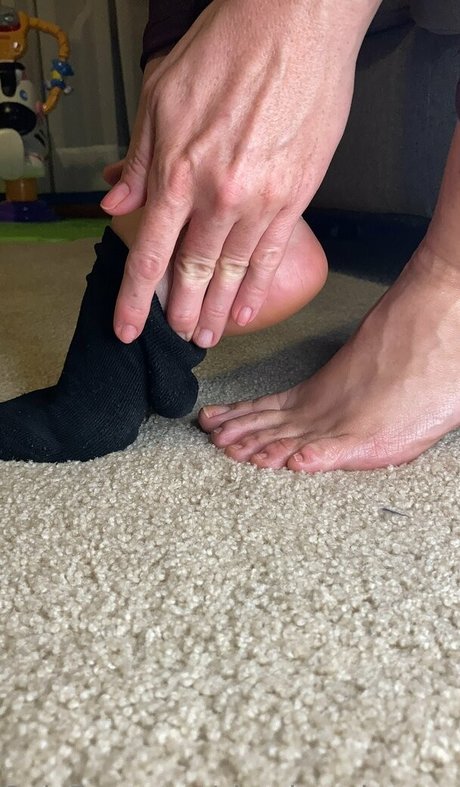 Foto desnuda filtrada de OnlyFans de Slendersolesmom