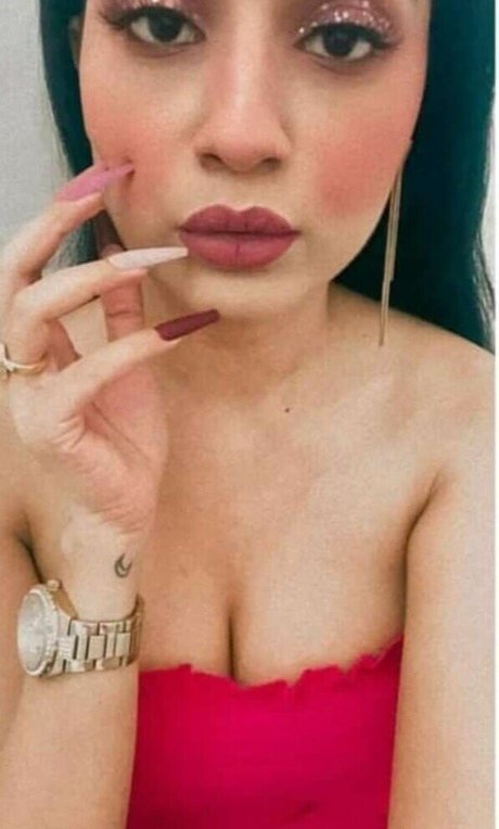 Foto desnuda filtrada de OnlyFans de Nidhi Chaudhary