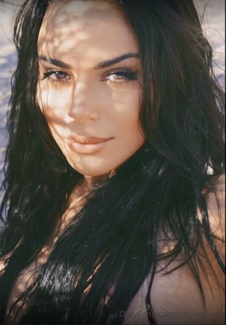 Foto desnuda filtrada de OnlyFans de Izzy La Reina