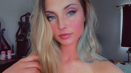 Foto desnuda filtrada de OnlyFans de Babynug9820