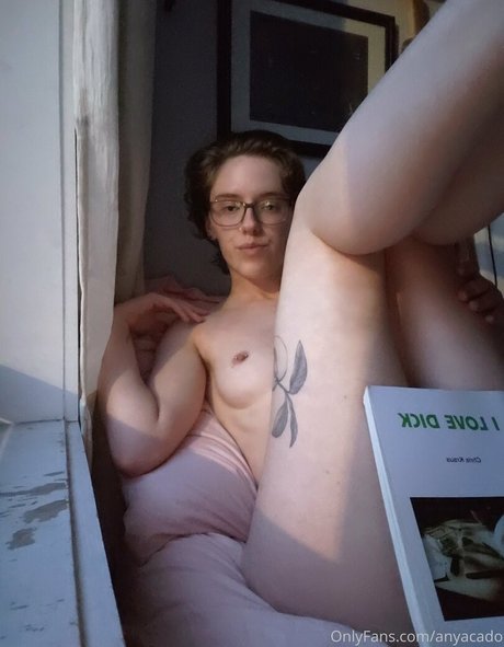 Anya Volz