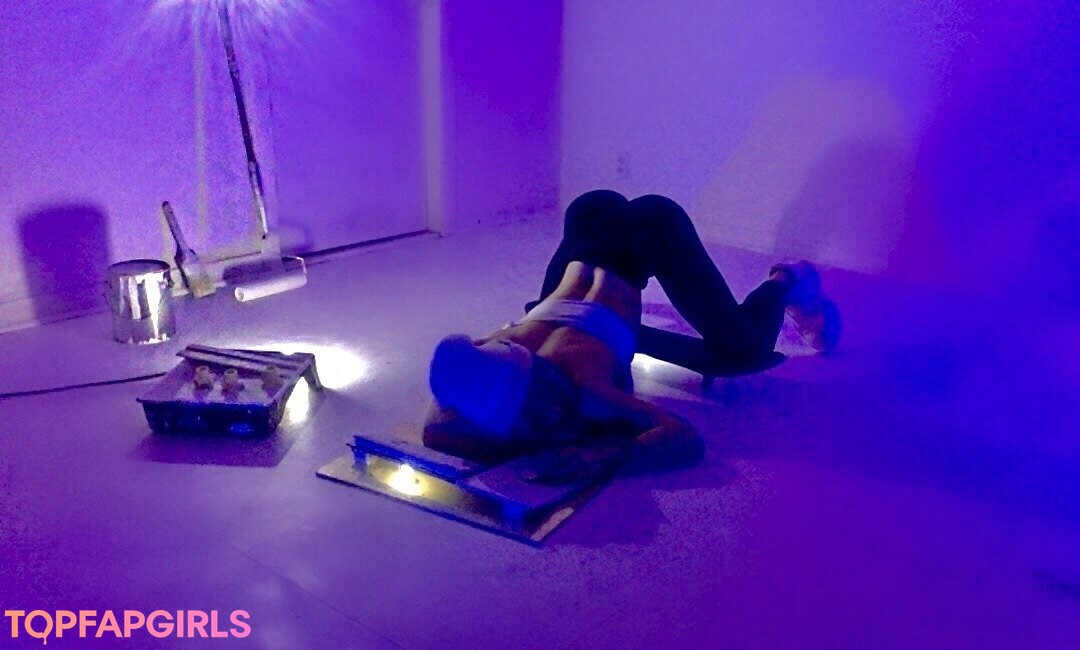 Foto desnuda filtrada de OnlyFans de Luvluvuxuluvluv #53 Foto desnuda filtrada de OnlyFans de Luvluvuxuluvluv #53