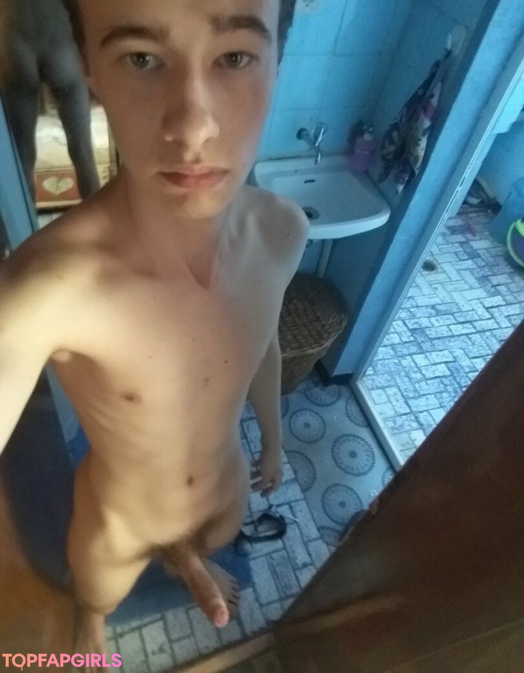 Foto desnuda filtrada de OnlyFans de Valeto1204 #22 Foto desnuda filtrada de OnlyFans de Valeto1204 #22