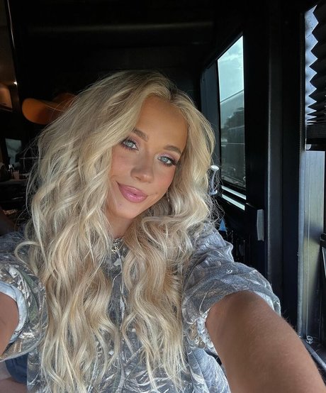 Foto desnuda filtrada de OnlyFans de Megan Moroney