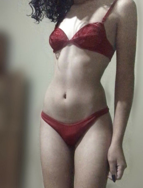 Foto desnuda filtrada de OnlyFans de Myrjulia
