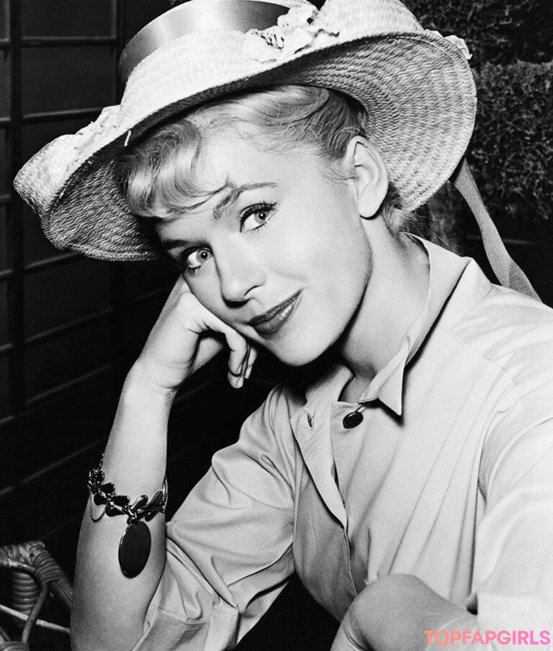 Foto desnuda filtrada de OnlyFans de Connie Stevens #26 Foto desnuda filtrada de OnlyFans de Connie Stevens #26