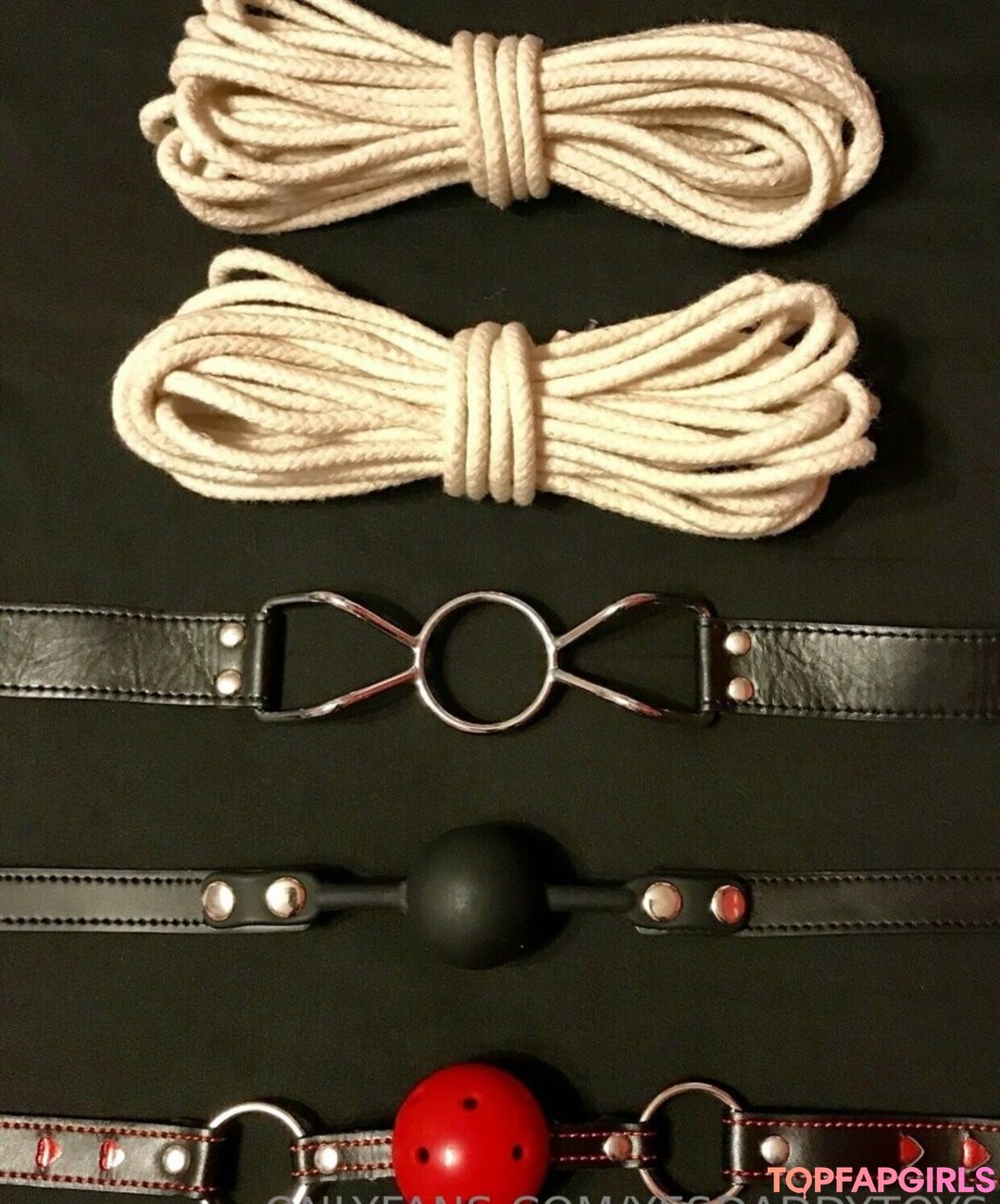 Foto desnuda filtrada de OnlyFans de Yesdaddytoys #12 Foto desnuda filtrada de OnlyFans de Yesdaddytoys #12