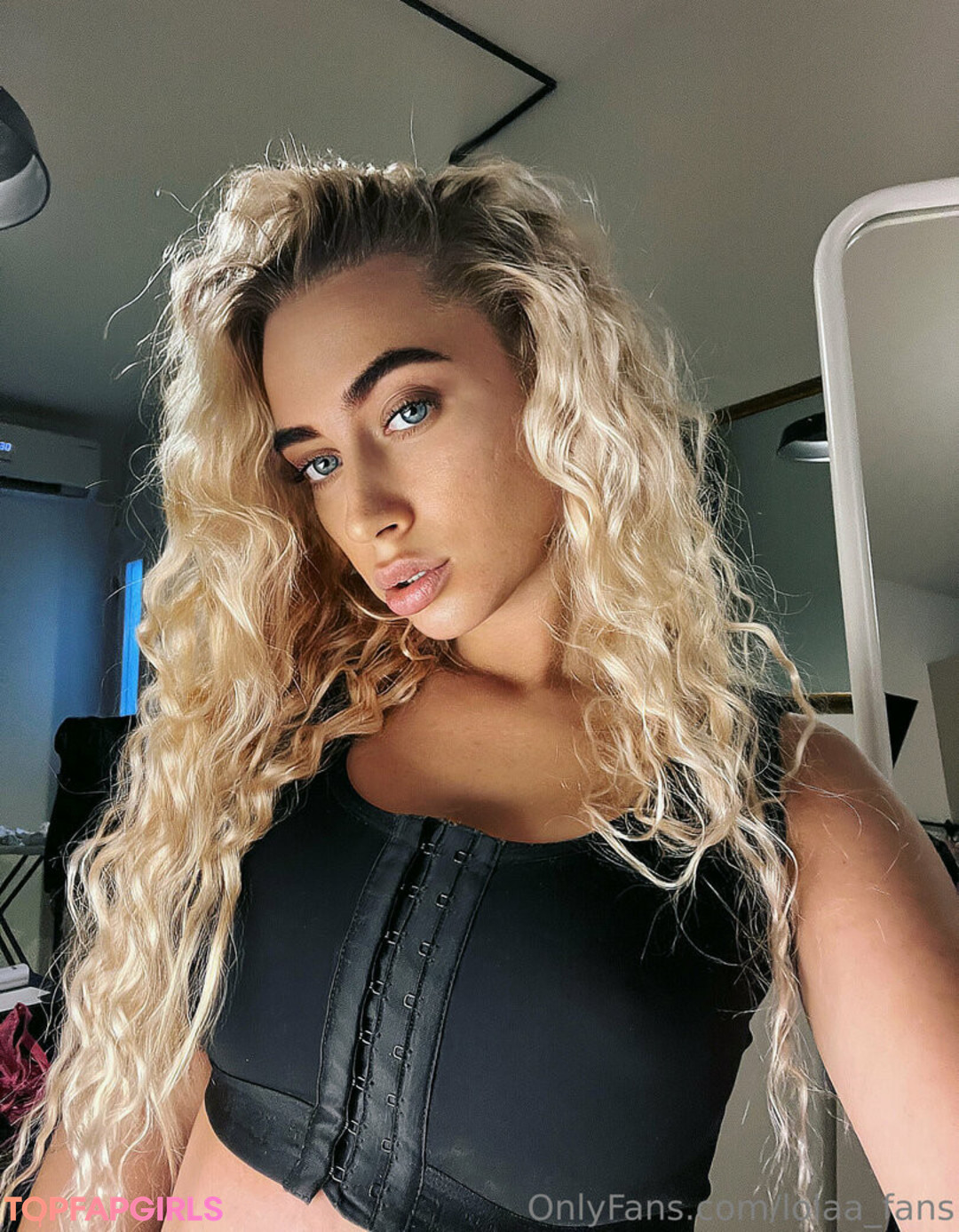 Foto desnuda filtrada de OnlyFans de Lolaafansvip #30 Foto desnuda filtrada de OnlyFans de Lolaafansvip #30