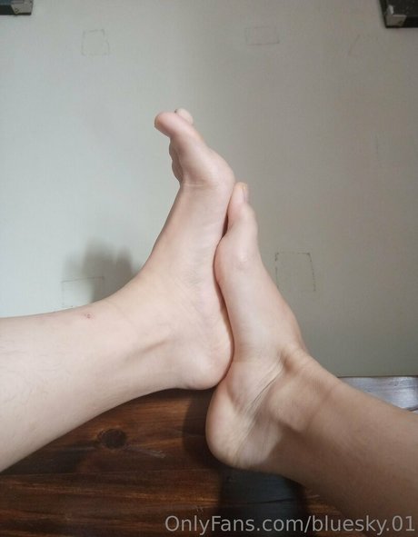 Foto desnuda filtrada de OnlyFans de Bluesky01