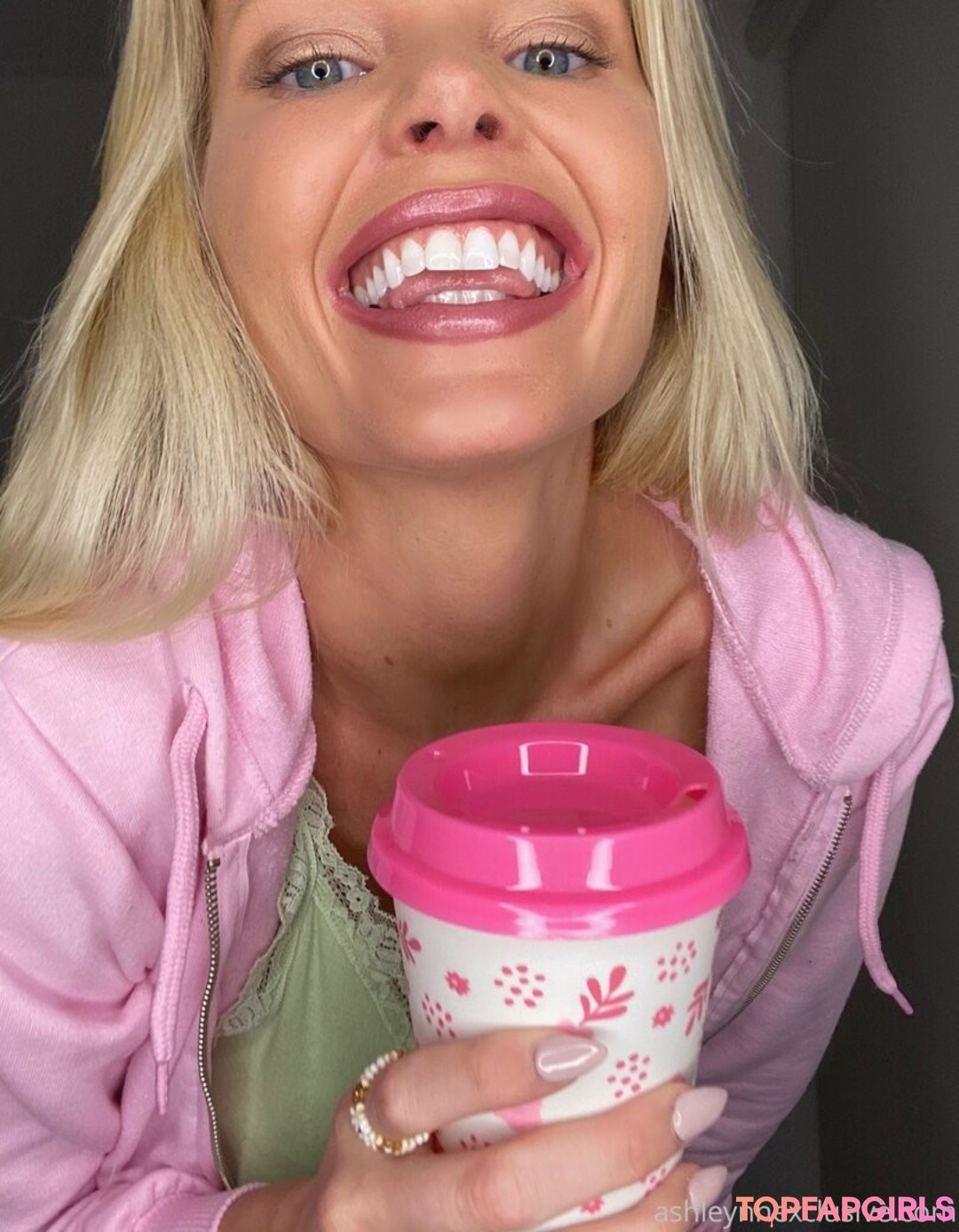 Foto desnuda filtrada de OnlyFans de Ashleybelle #65 Foto desnuda filtrada de OnlyFans de Ashleybelle #65