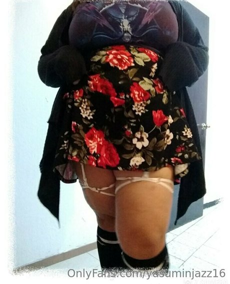 Foto desnuda filtrada de OnlyFans de Yasuminjazz16