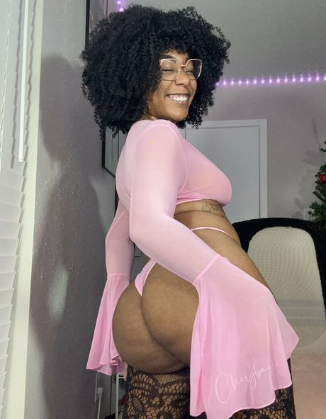 Foto desnuda filtrada de OnlyFans de Cheybae
