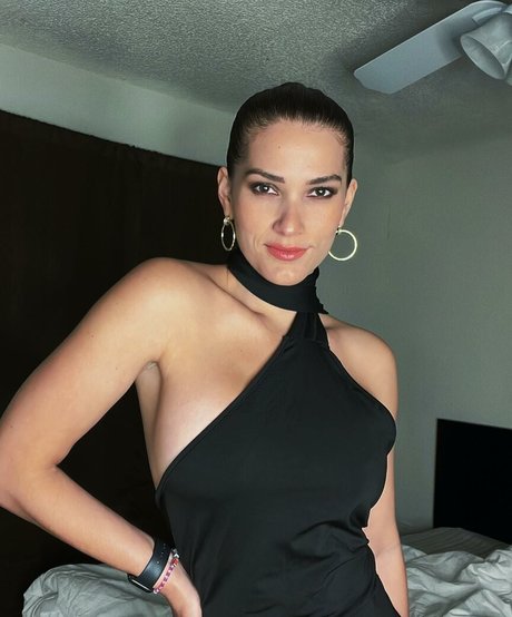 Foto desnuda filtrada de OnlyFans de Vicwhispers