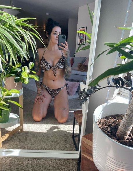 Foto desnuda filtrada de OnlyFans de Wisalallen