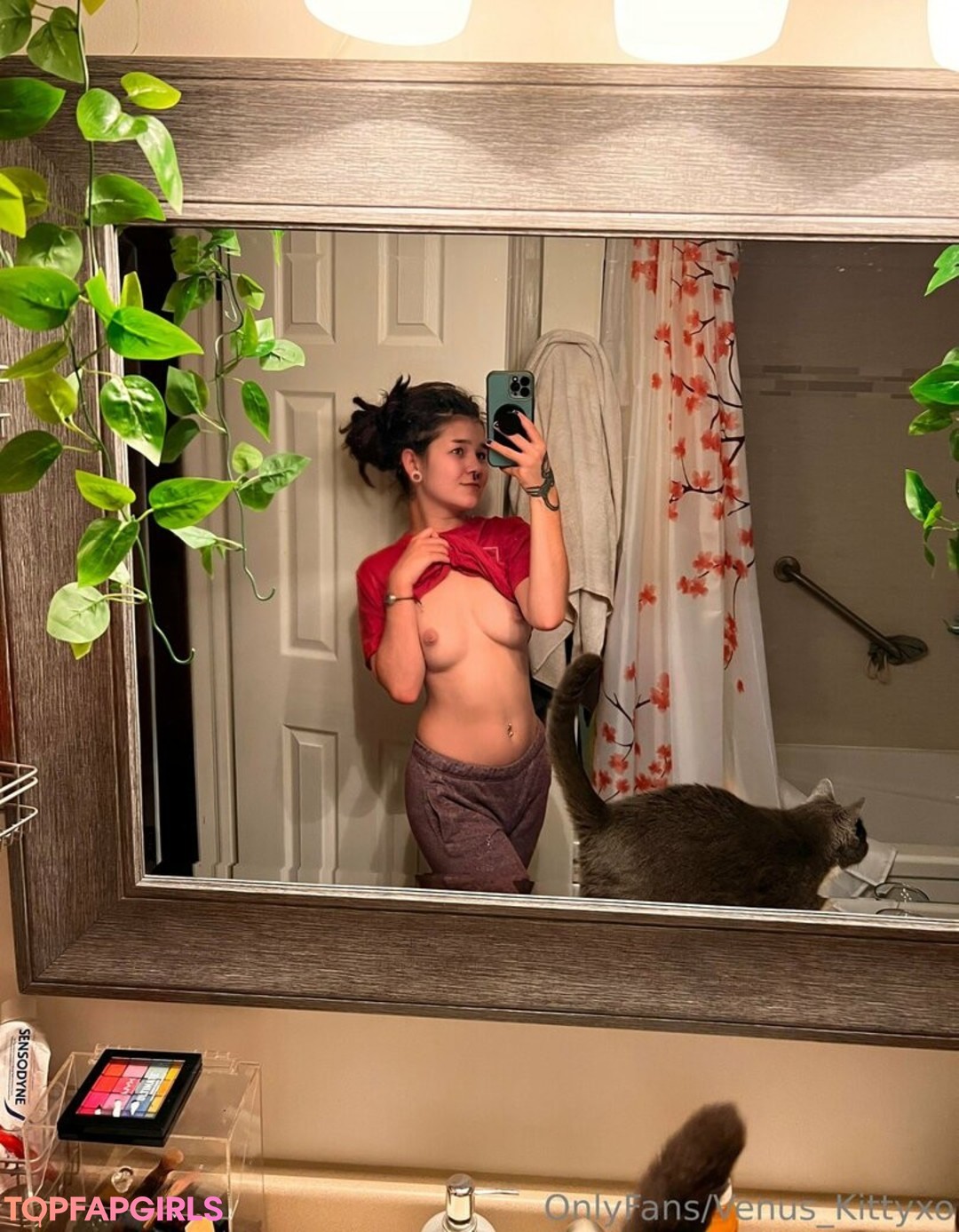 Foto desnuda filtrada de OnlyFans de Venuskittyxo #190 Foto desnuda filtrada de OnlyFans de Venuskittyxo #190