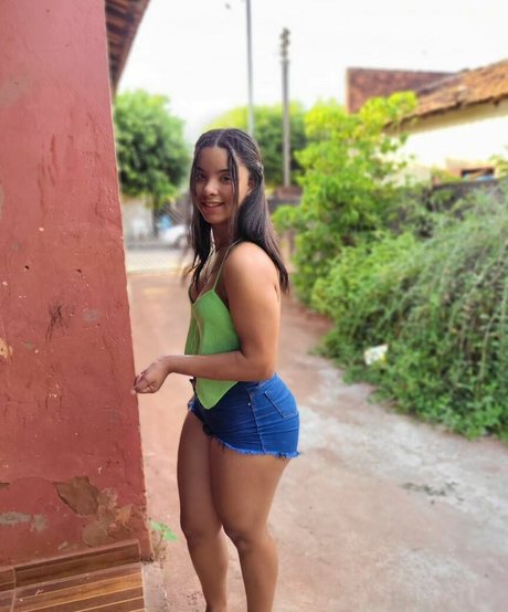 Lucyluxonlyyyyy