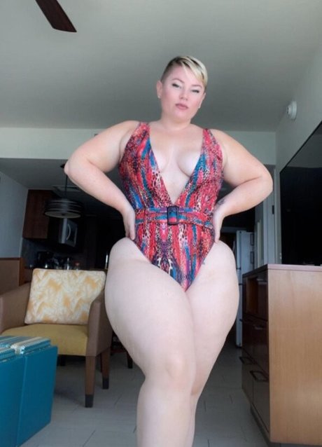 Foto desnuda filtrada de OnlyFans de Caroline G