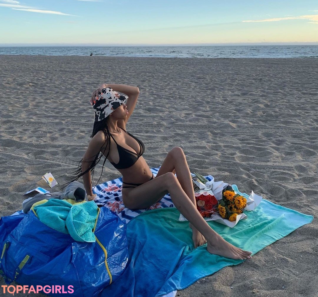 Foto desnuda filtrada de OnlyFans de Kira Imani #14 Foto desnuda filtrada de OnlyFans de Kira Imani #14