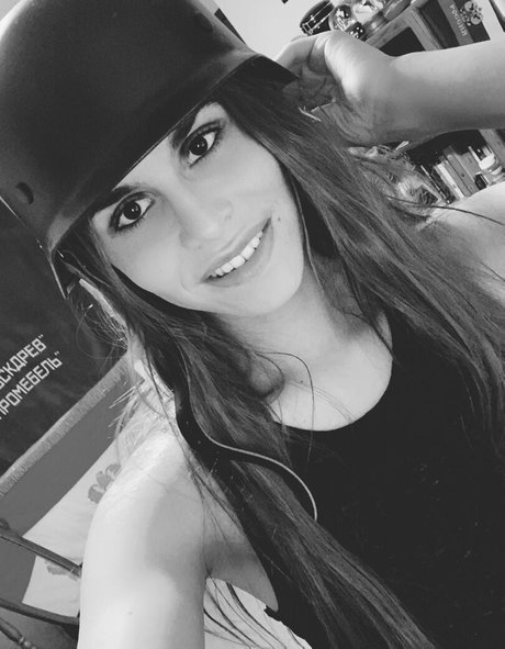 Foto desnuda filtrada de OnlyFans de Arabianiliad