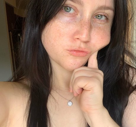 Foto desnuda filtrada de OnlyFans de Lewdkumi