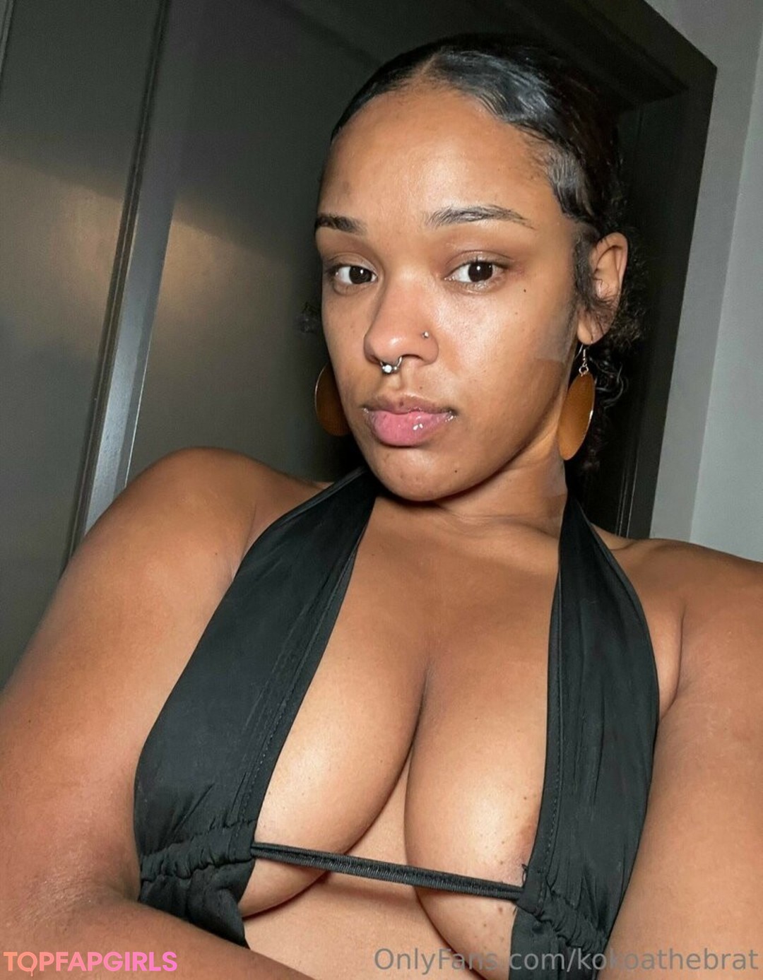 Foto desnuda filtrada de OnlyFans de Kokoathebrat #17 Foto desnuda filtrada de OnlyFans de Kokoathebrat #17