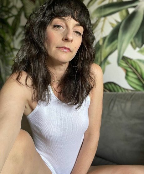 Lindsay Ames