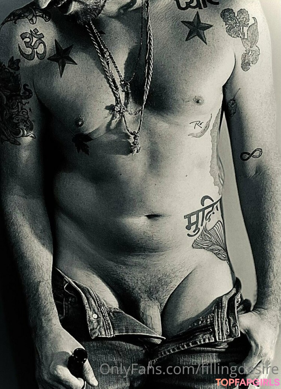 Foto desnuda filtrada de OnlyFans de Fillingdesire #32 Foto desnuda filtrada de OnlyFans de Fillingdesire #32