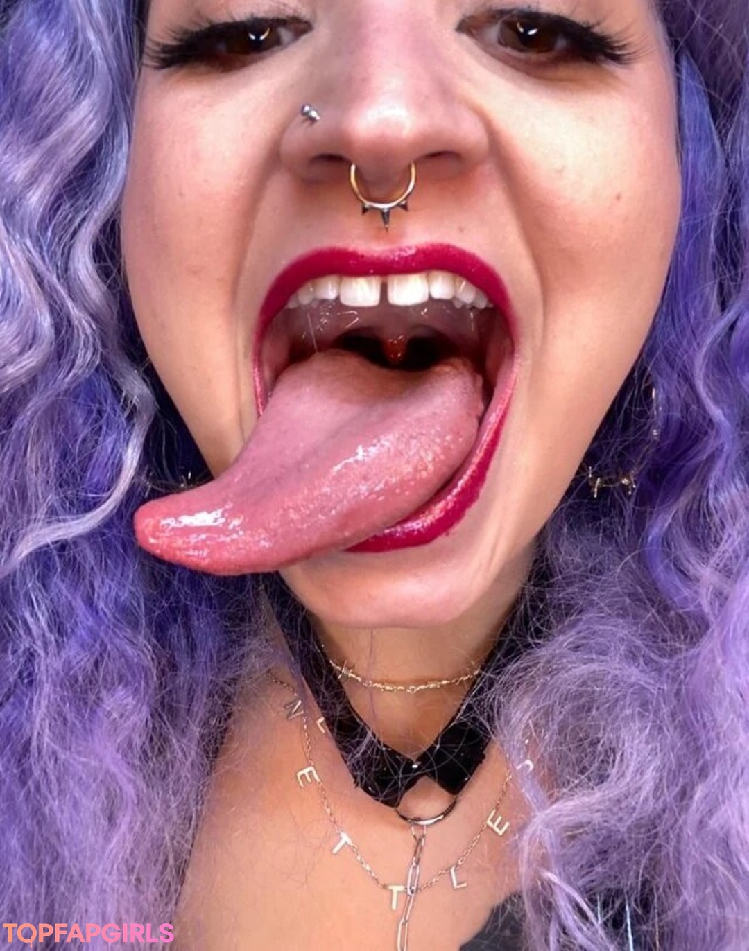 Foto desnuda filtrada de OnlyFans de Long Tongue Fetish #178 Foto desnuda filtrada de OnlyFans de Long Tongue Fetish #178