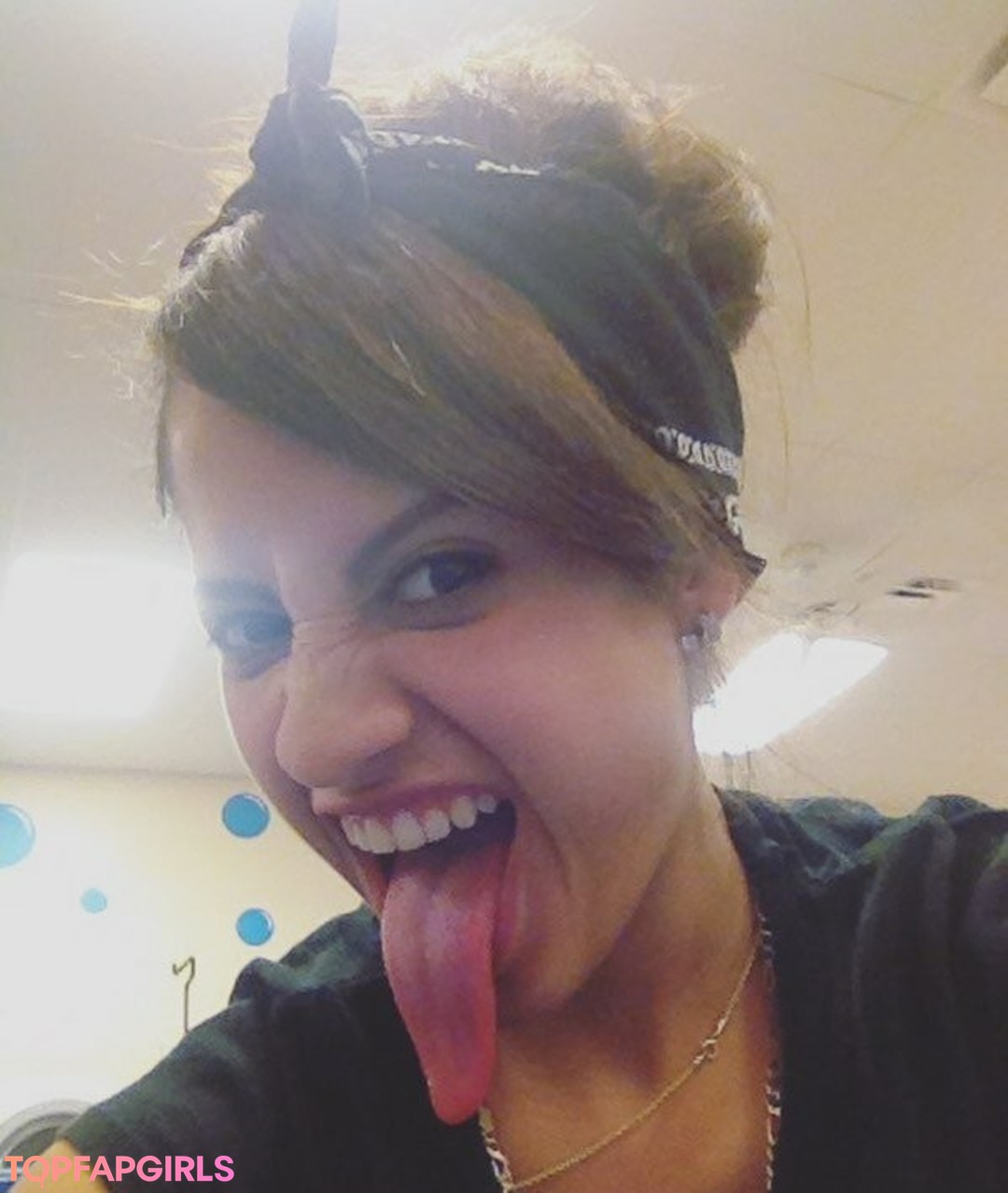 Foto desnuda filtrada de OnlyFans de Long Tongue Fetish #67 Foto desnuda filtrada de OnlyFans de Long Tongue Fetish #67