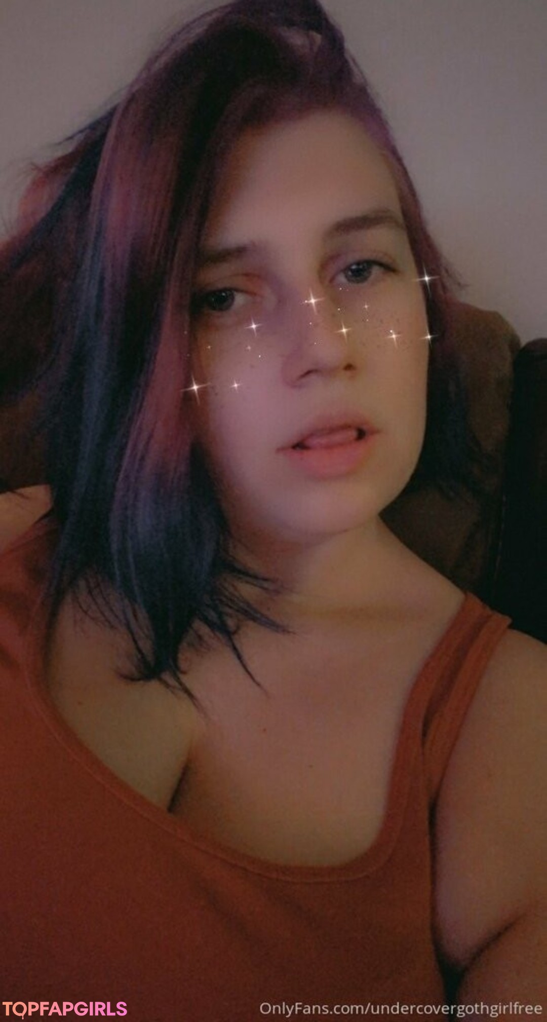 Foto desnuda filtrada de OnlyFans de Undercovergothgirlfree #38 Foto desnuda filtrada de OnlyFans de Undercovergothgirlfree #38