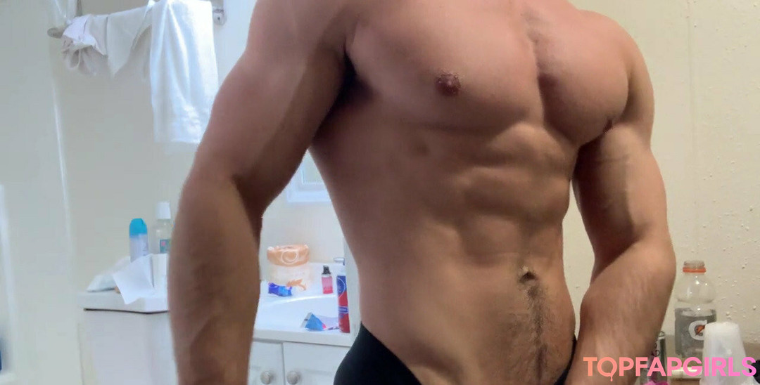 Foto desnuda filtrada de OnlyFans de Jamietylerflex #17 Foto desnuda filtrada de OnlyFans de Jamietylerflex #17