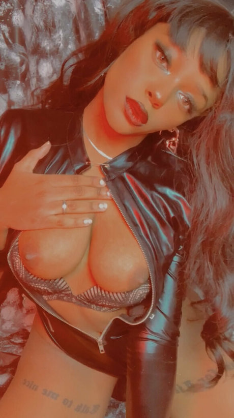 Foto desnuda filtrada de OnlyFans de Starrysdomain