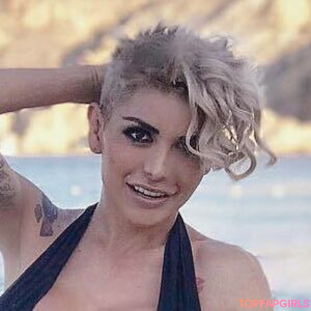 Foto desnuda filtrada de OnlyFans de Karla Carrillo #3 Foto desnuda filtrada de OnlyFans de Karla Carrillo #3